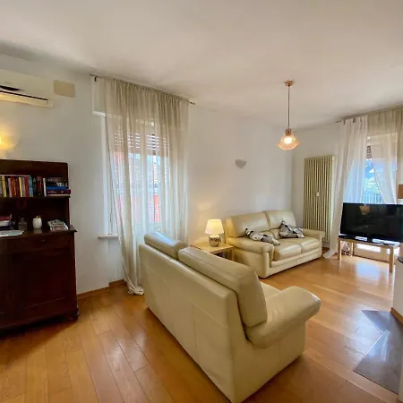 Terrazza Zaccagni דירה *